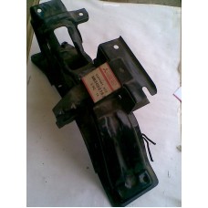 MB500216 MITSUBISHI  L300 PEDAL TESBİT BRAKET